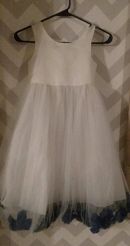 Girls dress